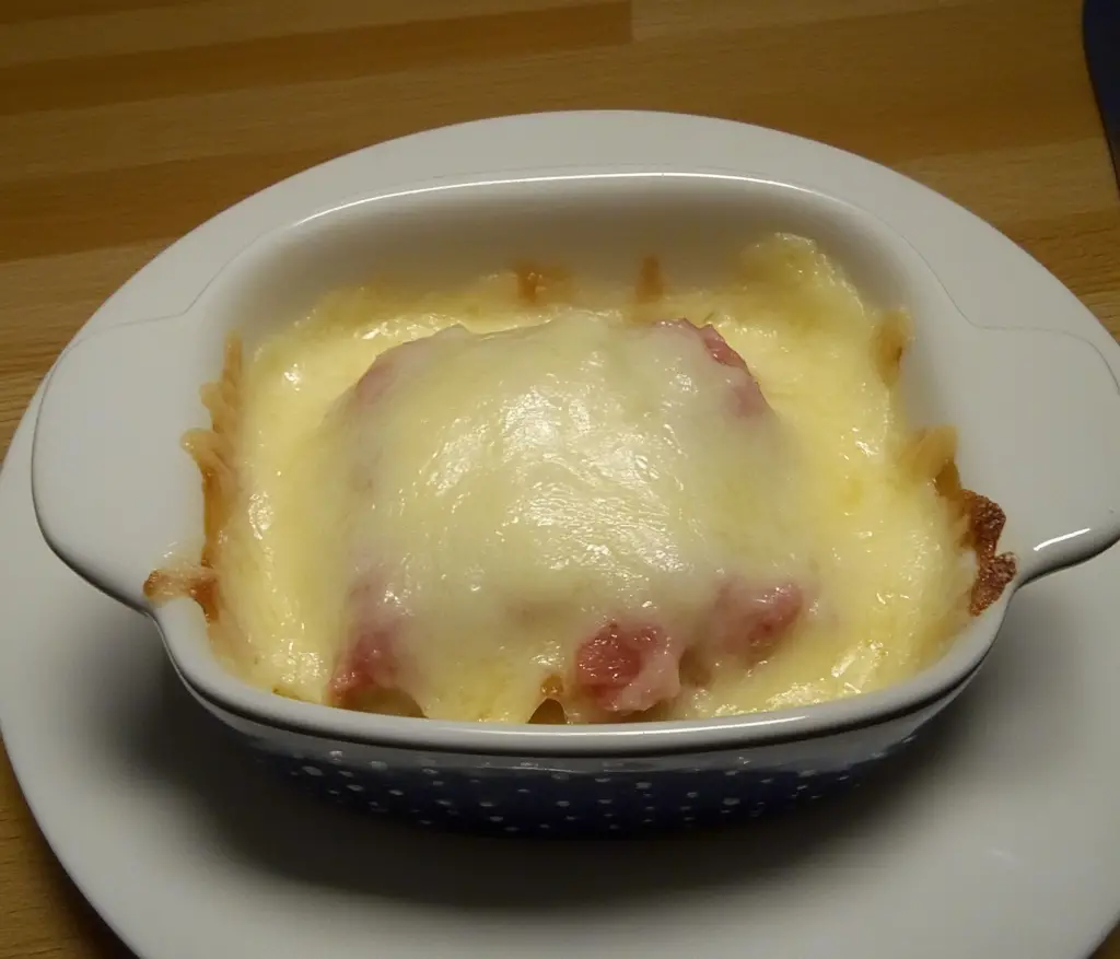 Œufs Durs au Jambon et Béchamel au Fromage